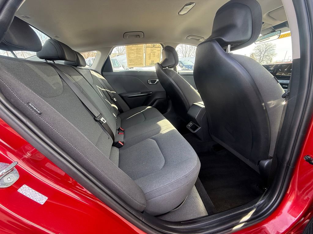 Used 2025 Kia K4 LXS image 15