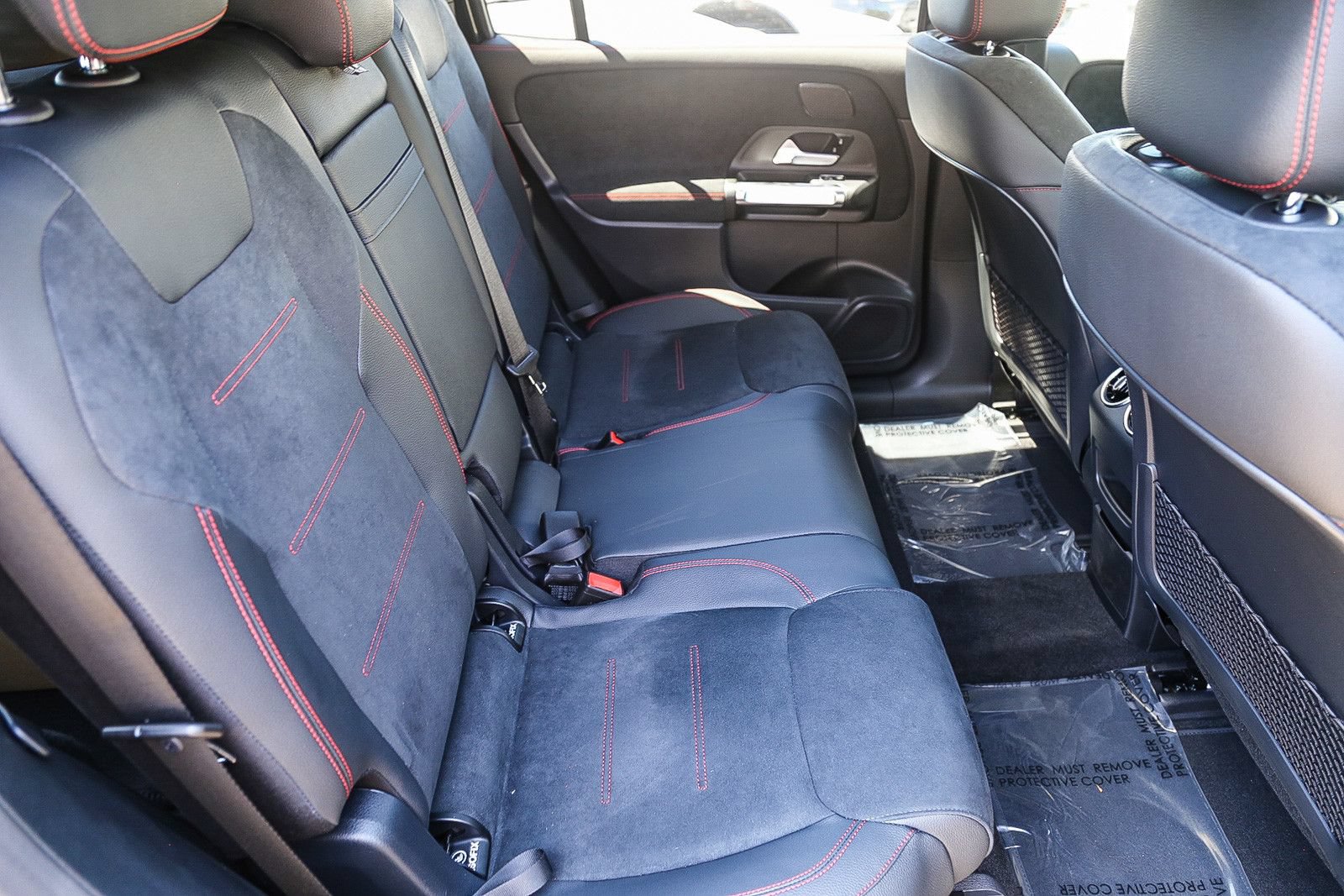 Used 2024 Mercedes-Benz EQB 300 4MATIC image 16