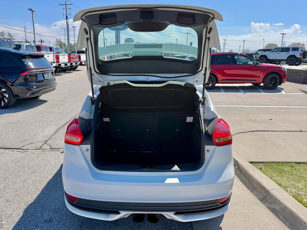 Used 2016 Ford Focus ST image 15