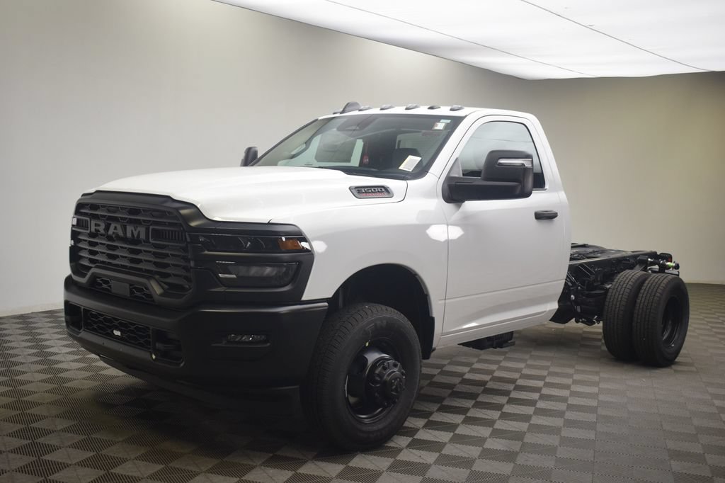 New 2026 RAM 3500 Tradesman AWD/4WD image 15