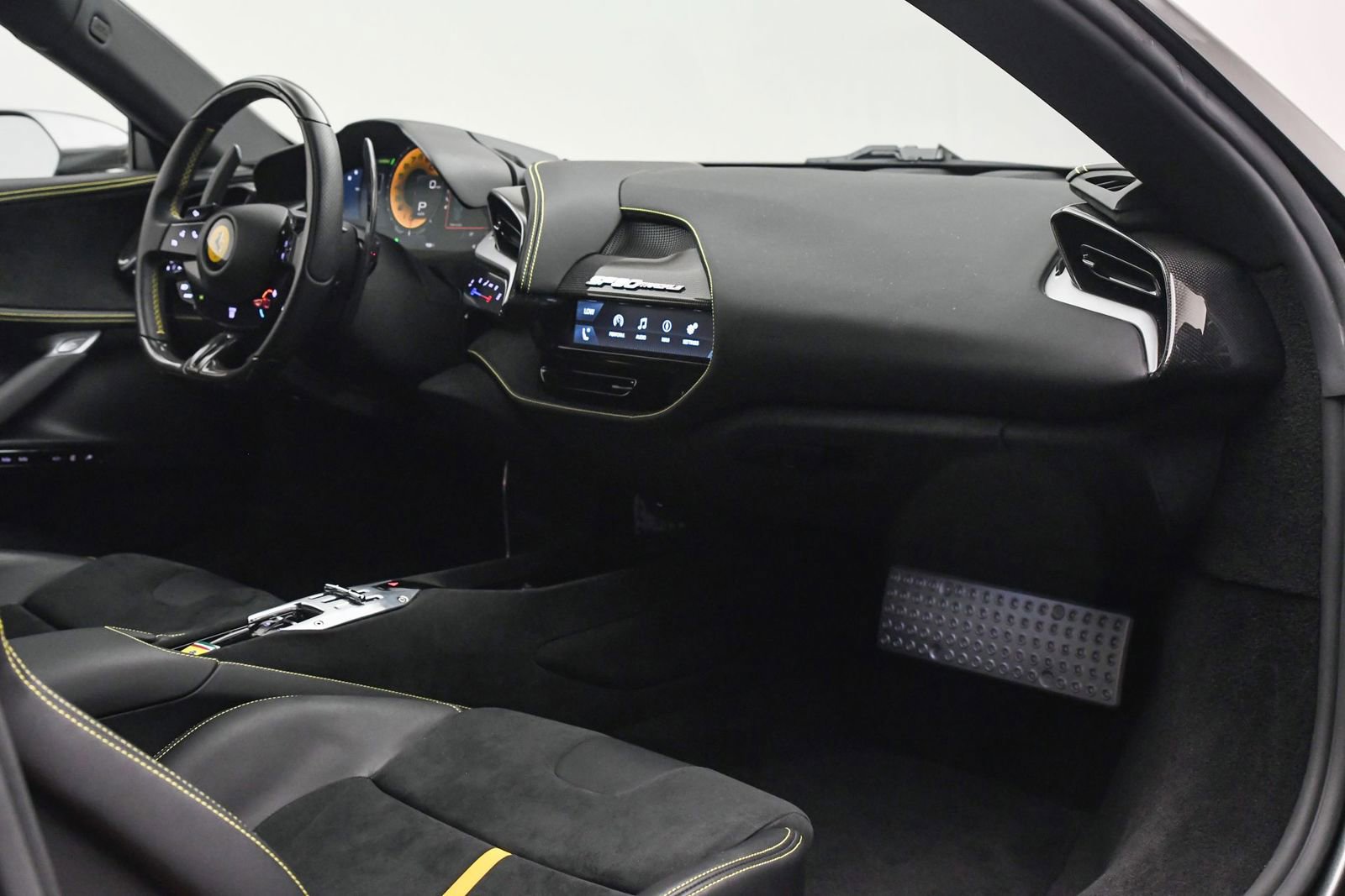 Used 2022 Ferrari SF90 Stradale image 17