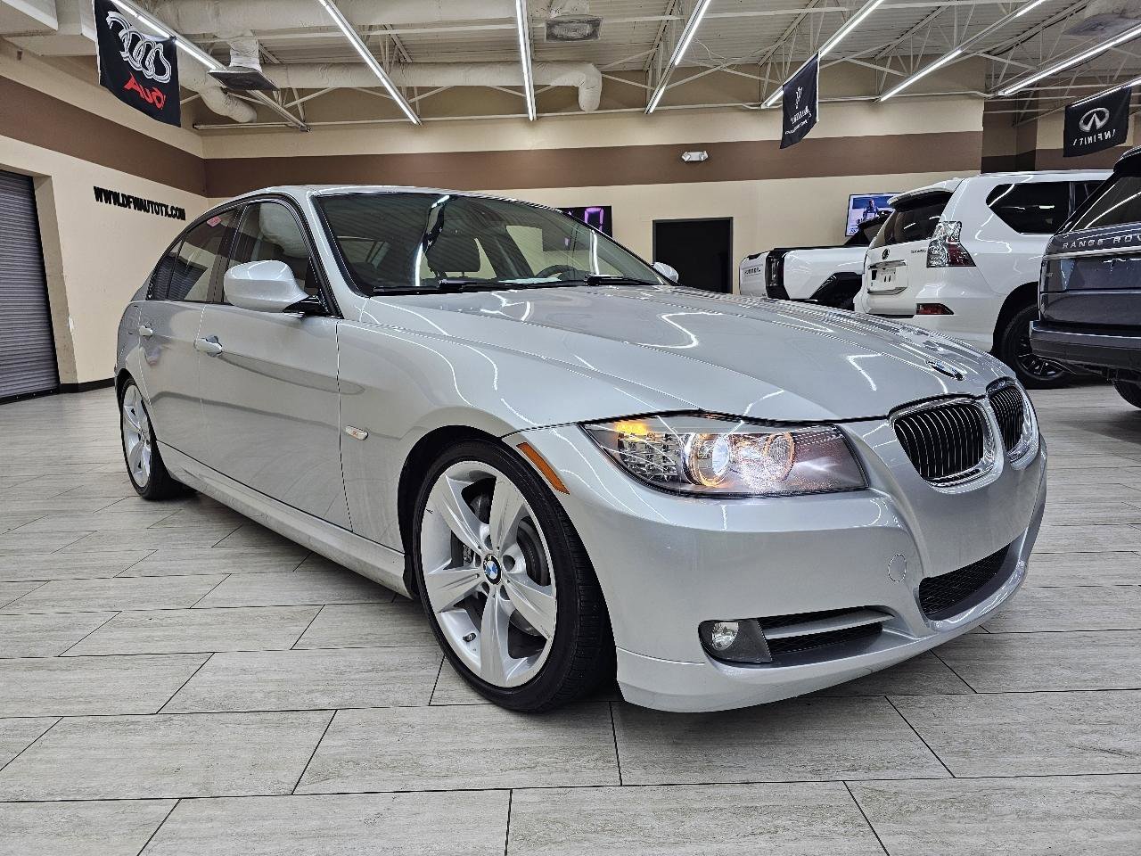 Used 2011 BMW 335i Sedan image 4
