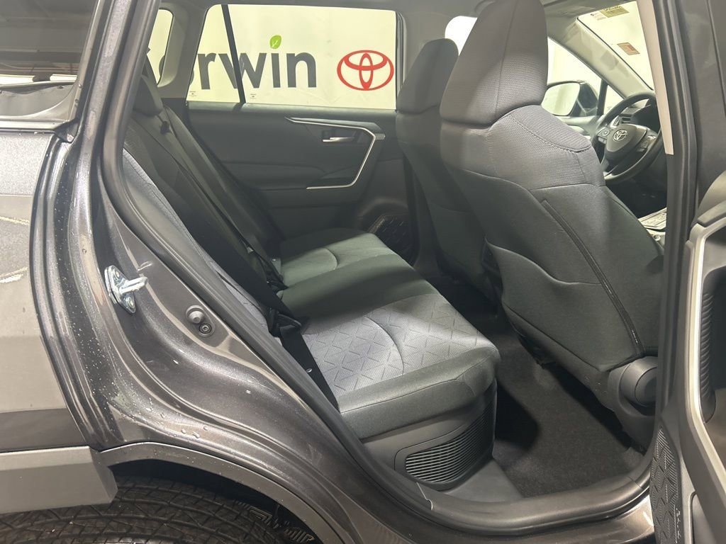 Used 2025 Toyota RAV4 XLE image 16