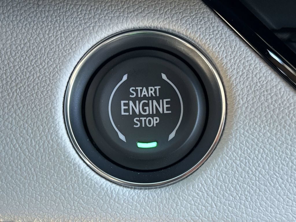 New 2026 Buick Enclave Avenir w/ Super Cruise Package FWD image 17