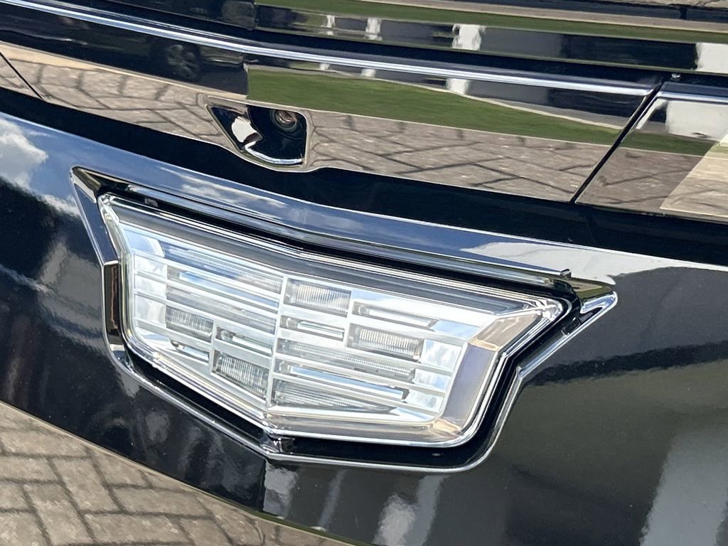 New 2026 Cadillac Lyriq V AWD/4WD image 9