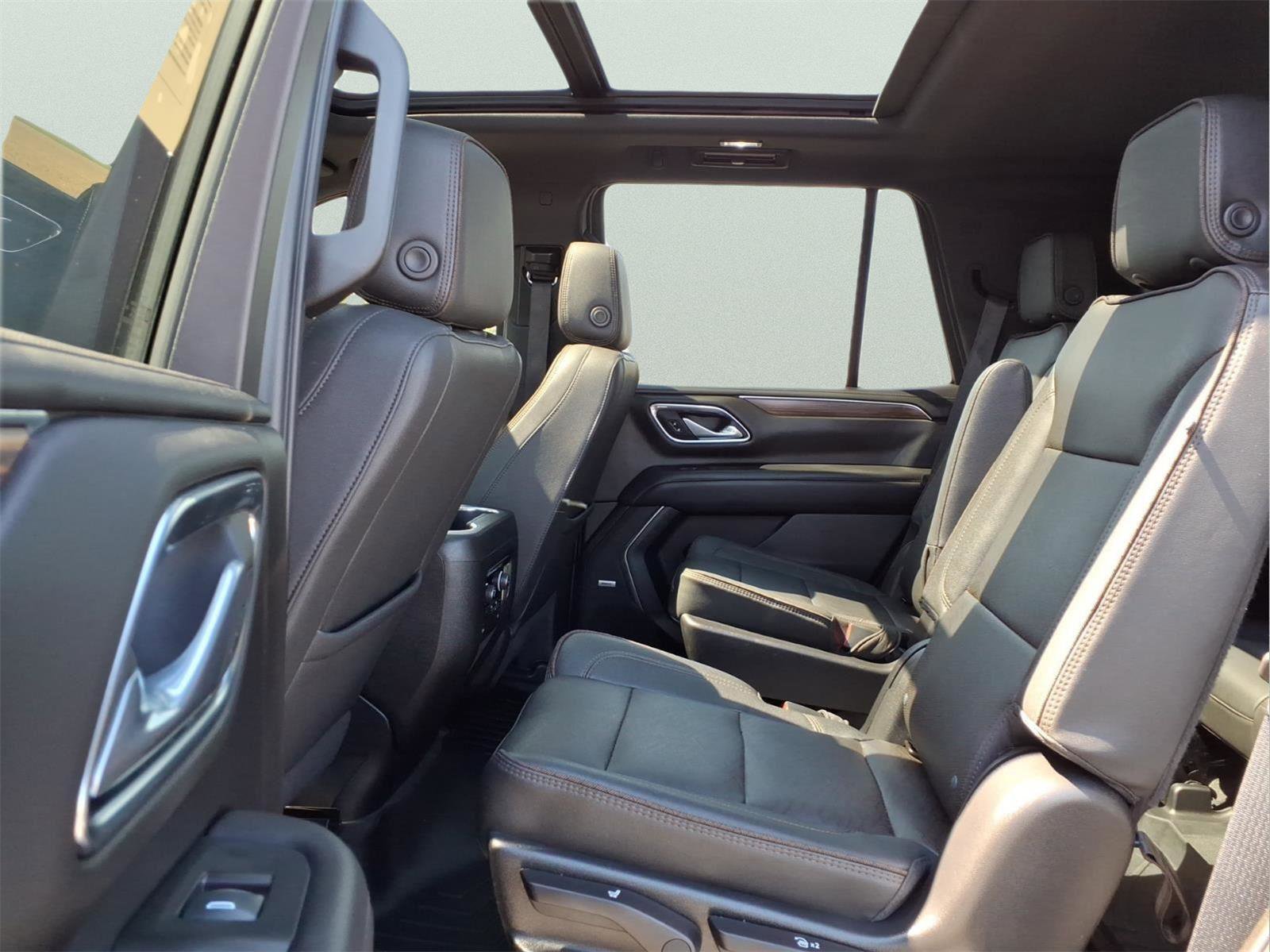 Used 2023 Chevrolet Tahoe High Country image 11