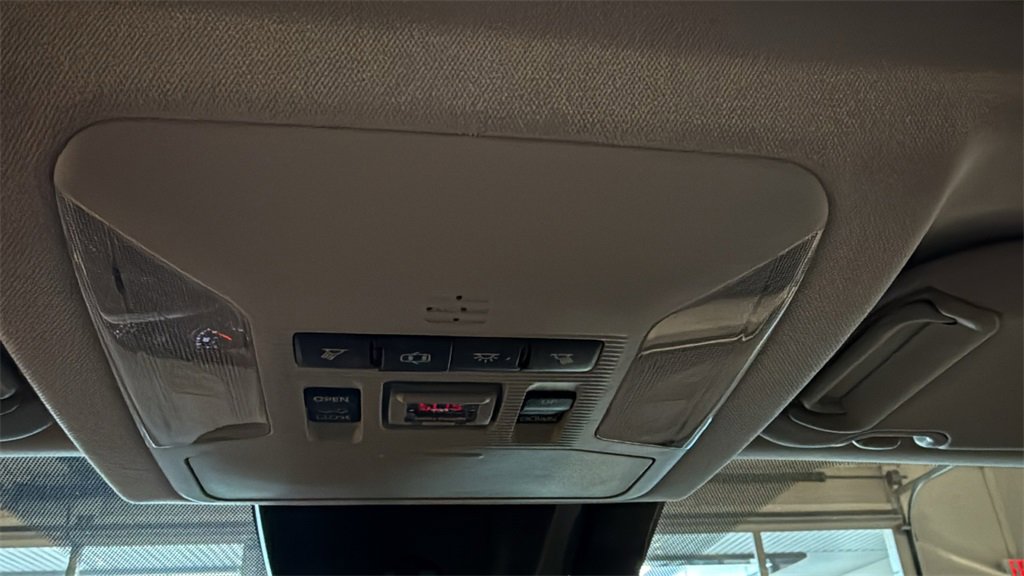 Used 2019 Toyota RAV4 XLE Premium image 34