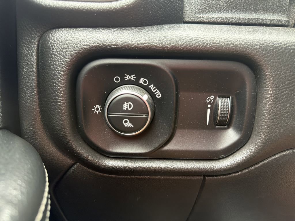 Used 2022 RAM 2500 Big Horn w/ Cold Weather Group image 22