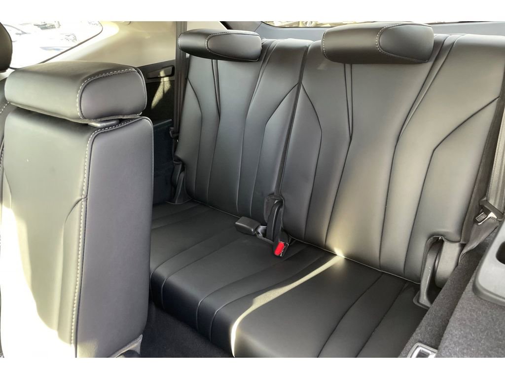 Certified 2025 Acura MDX SH-AWD w/ Technology Package image 17