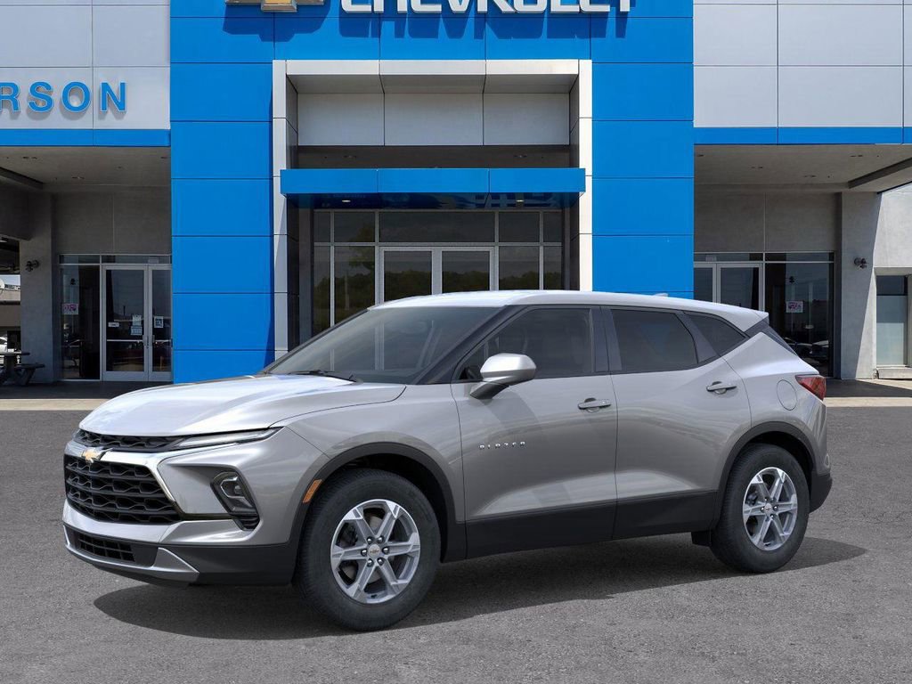 New 2025 Chevrolet Blazer LT w/ Driver Confidence Package FWD image 2
