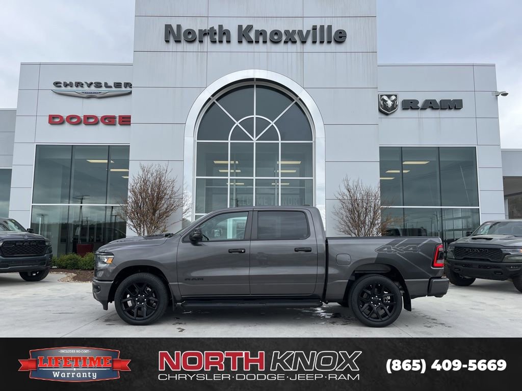 Used 2023 RAM 1500 Laramie AWD/4WD image 2