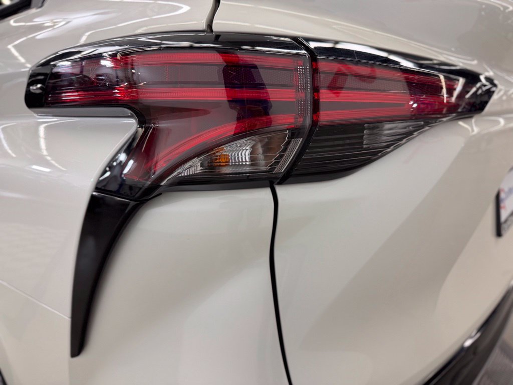 Used 2021 Toyota Sienna Platinum FWD image 8