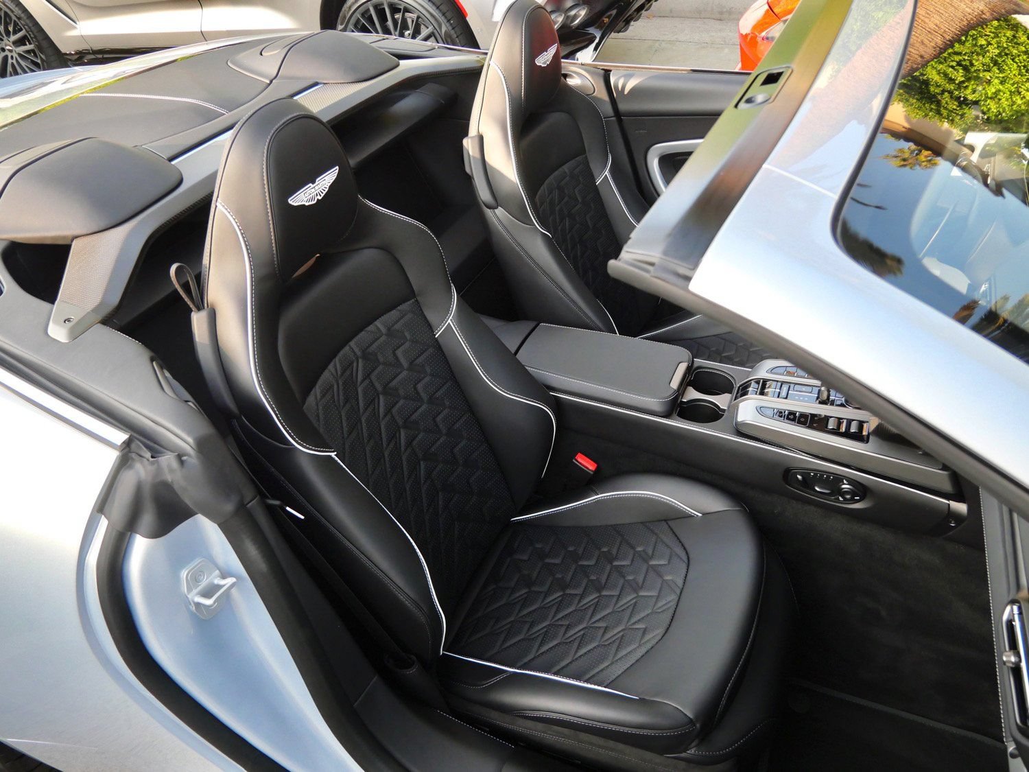New 2026 Aston Martin Vanquish Convertible RWD image 12