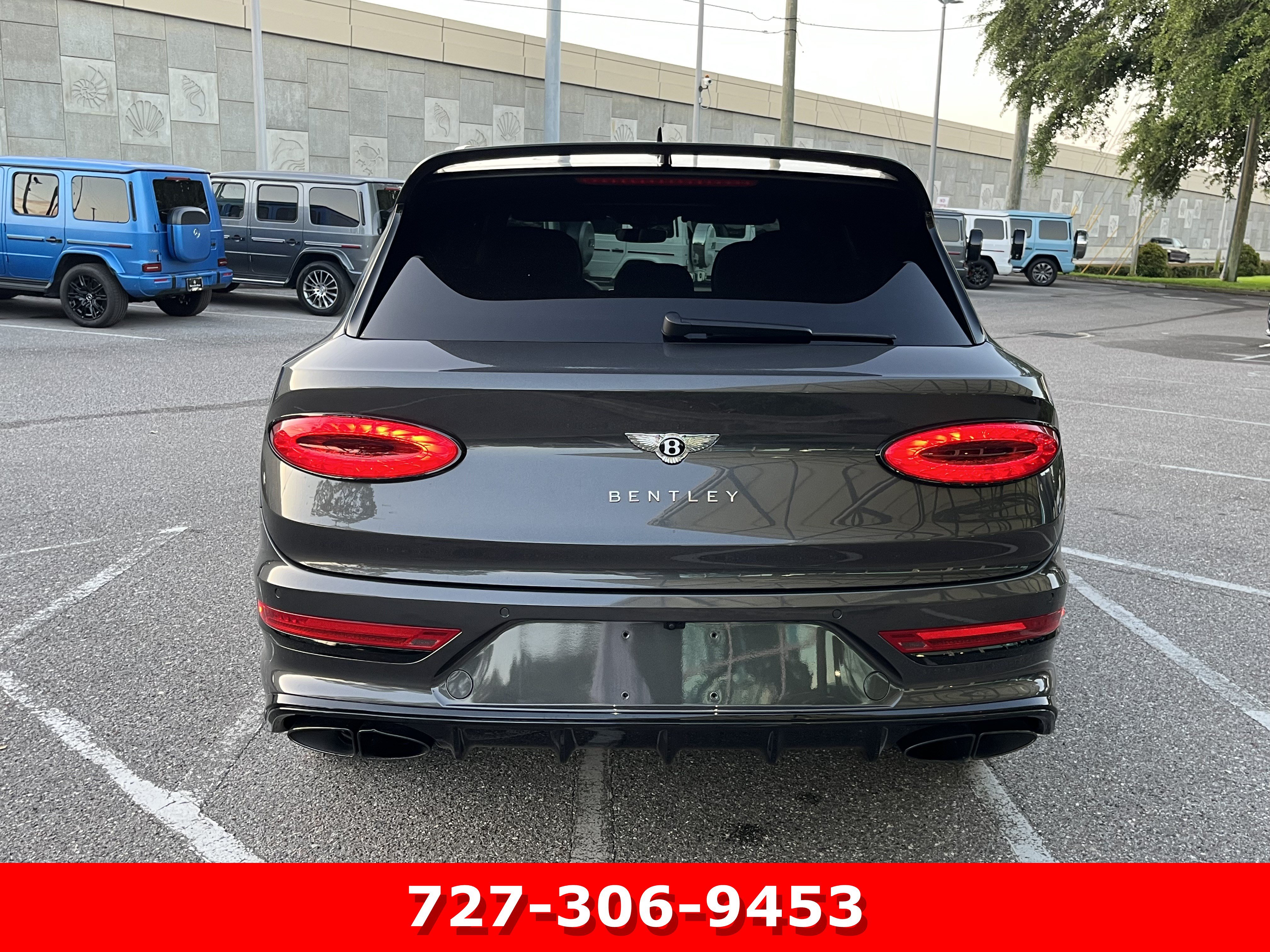Used 2024 Bentley Bentayga AWD/4WD image 8