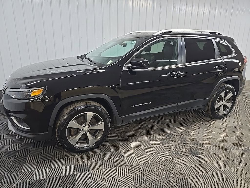 Used 2019 Jeep Cherokee Limited AWD/4WD image 6