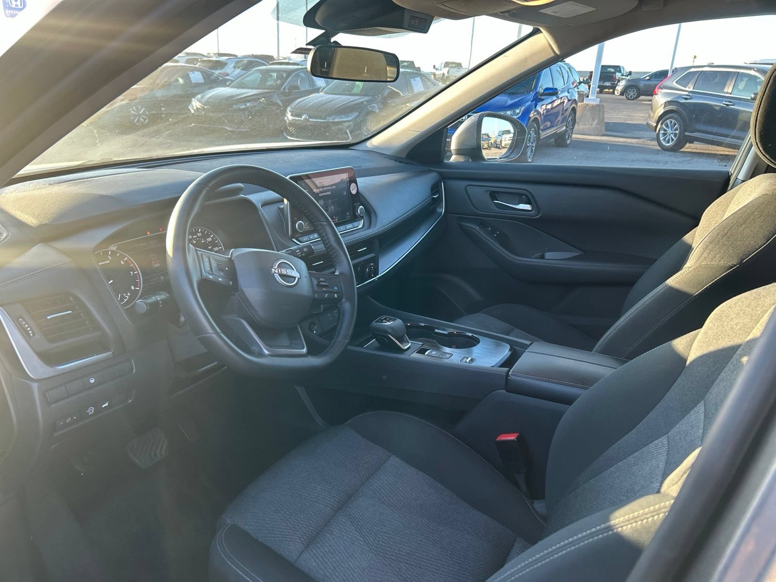 Used 2025 Nissan Rogue SV FWD image 10