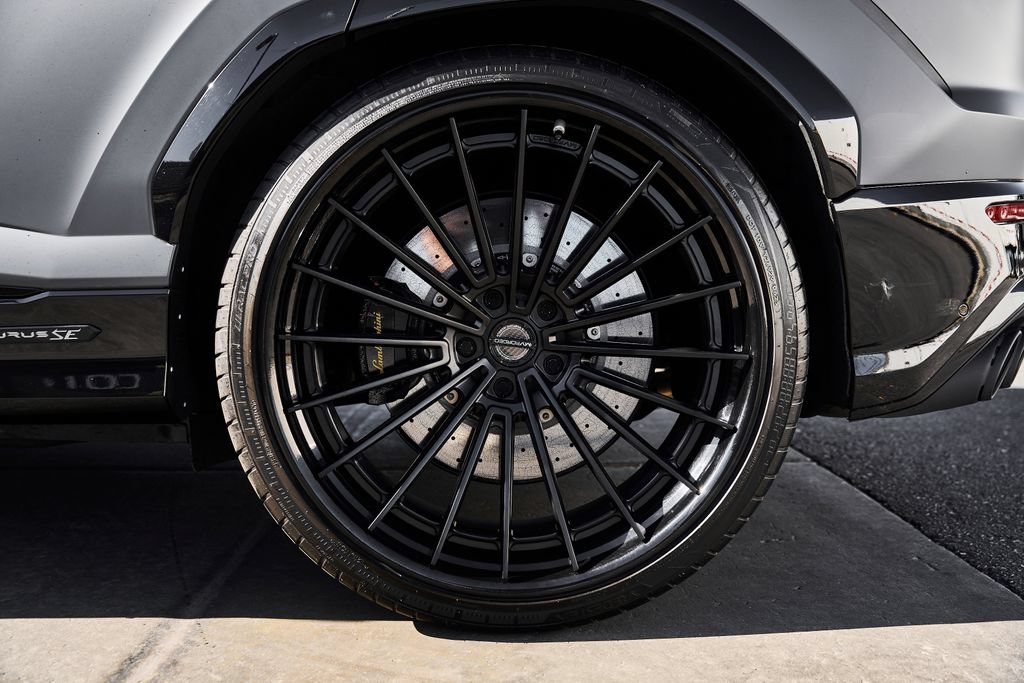 Used 2025 Lamborghini Urus S AWD/4WD image 18