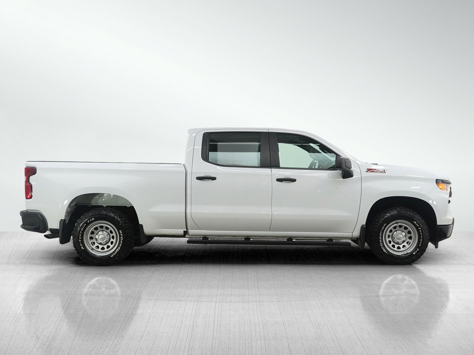 Used 2023 Chevrolet Silverado 1500 W/T w/ Z71 Off-Road Package image 6