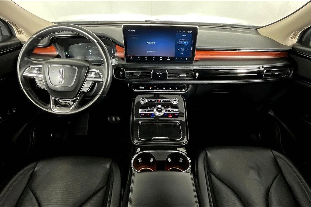 Used 2023 Lincoln Nautilus Reserve image 21