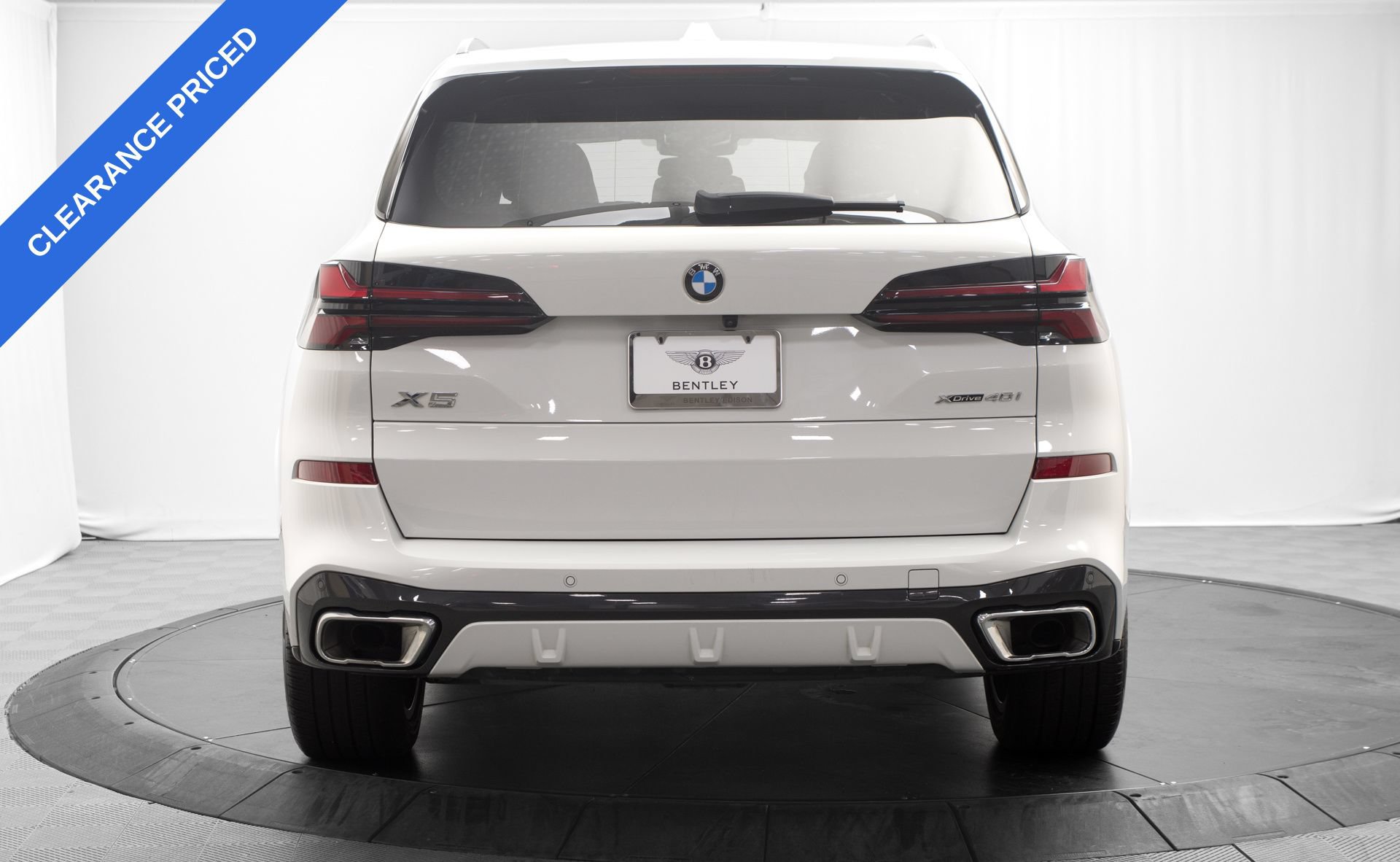 Used 2024 BMW X5 xDrive40i w/ M Sport Package AWD/4WD image 6