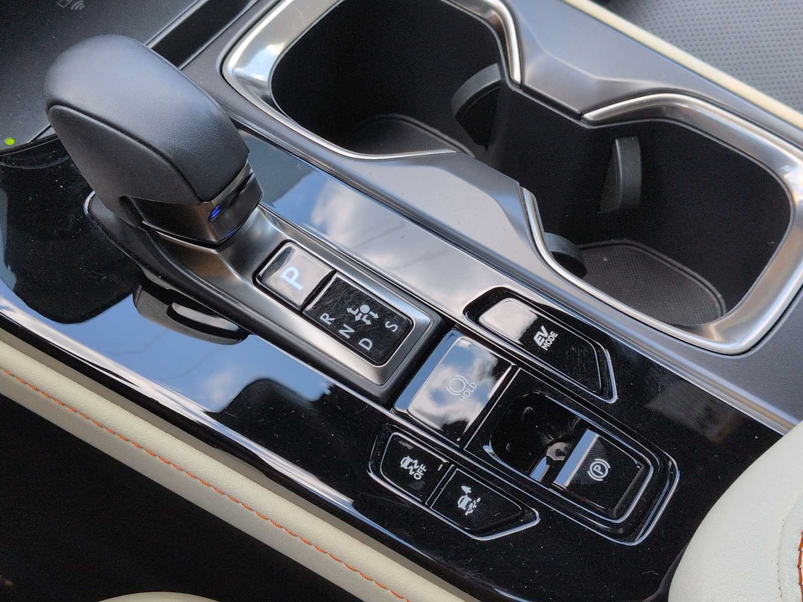 Used 2024 Lexus NX 350h AWD image 33