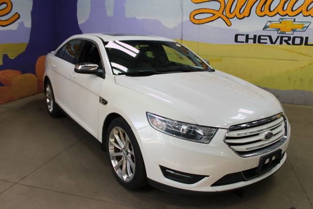 Used 2018 Ford Taurus Limited AWD/4WD image 4