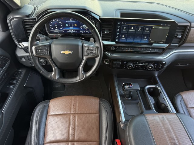 Used 2023 Chevrolet Silverado 1500 High Country w/ Technology Package AWD/4WD image 13