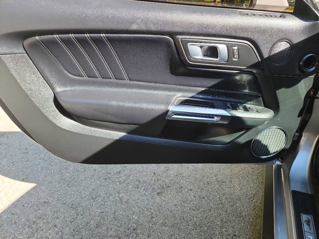 Used 2020 Ford Mustang Premium image 15