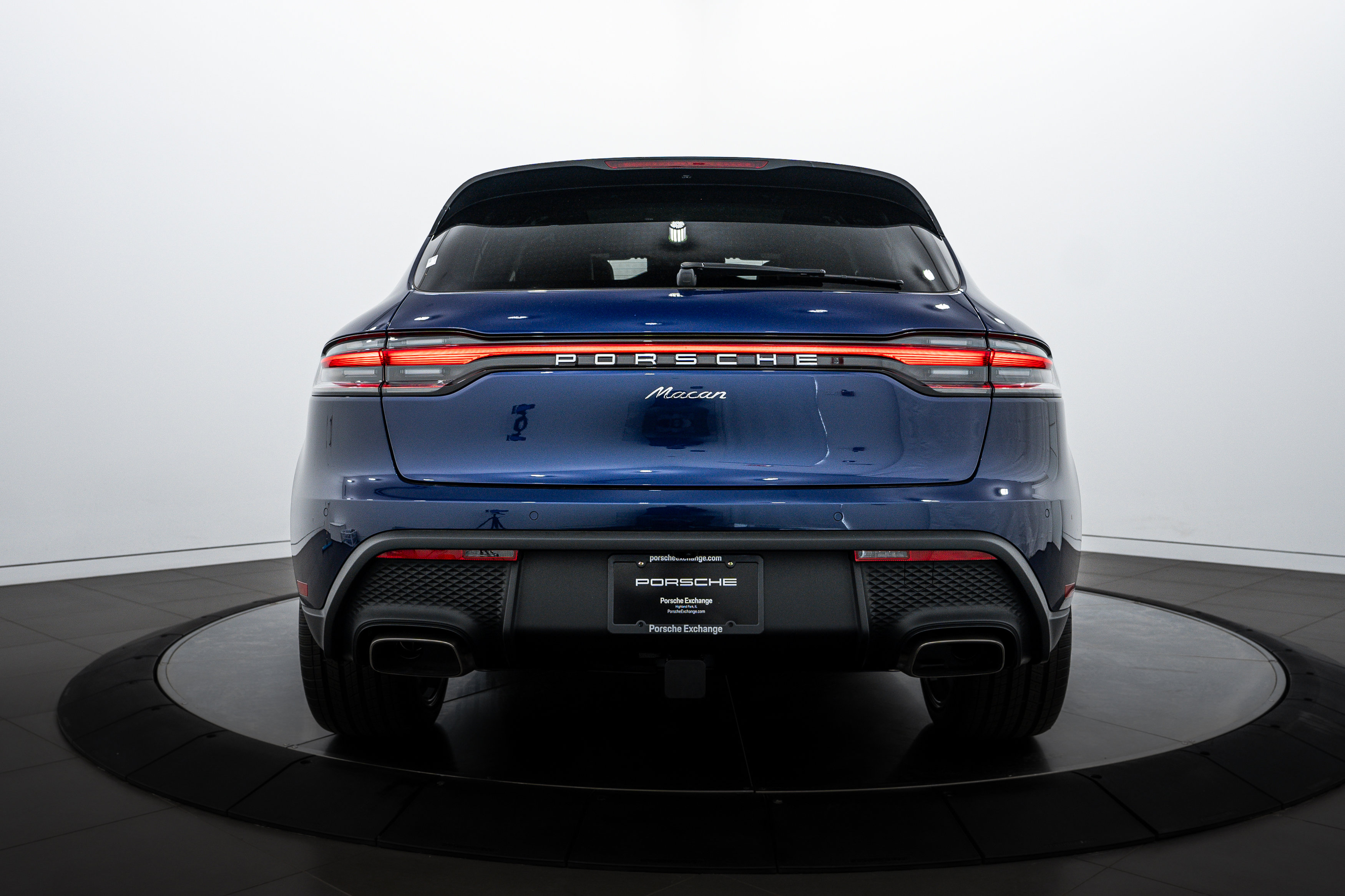 New 2025 Porsche Macan image 6