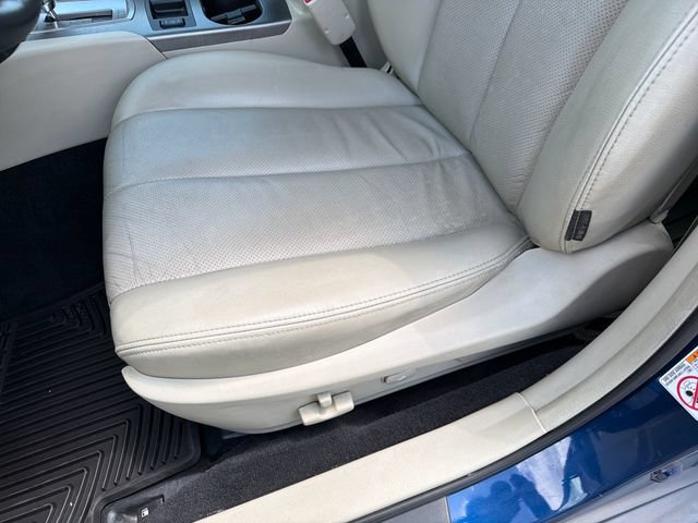 Used 2010 Subaru Outback 2.5i Limited AWD/4WD image 34