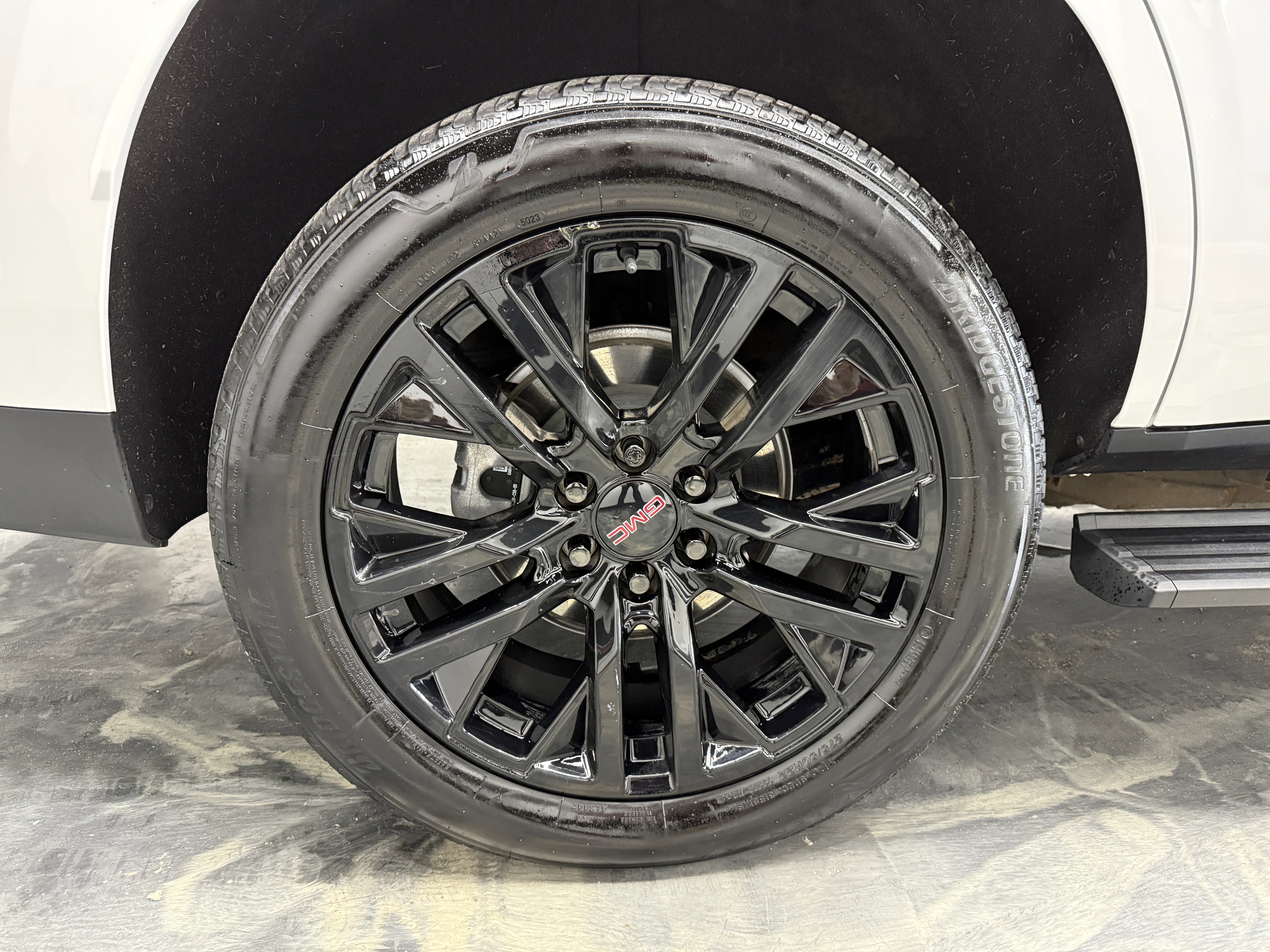 Used 2024 GMC Yukon Denali image 36