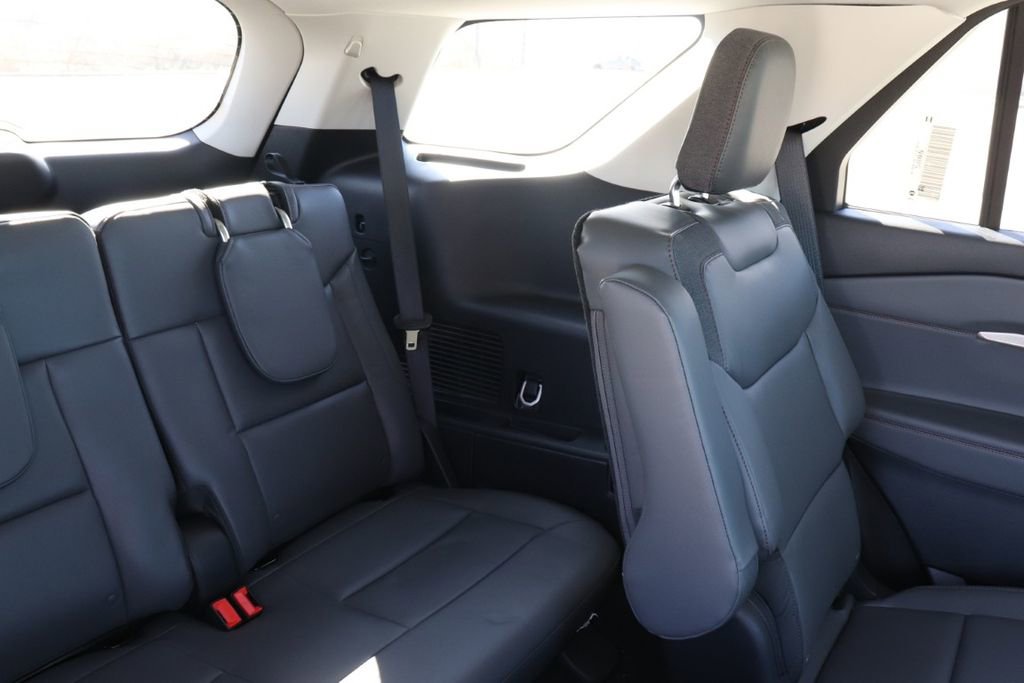 New 2026 Ford Explorer Active w/ Active Comfort Package image 19