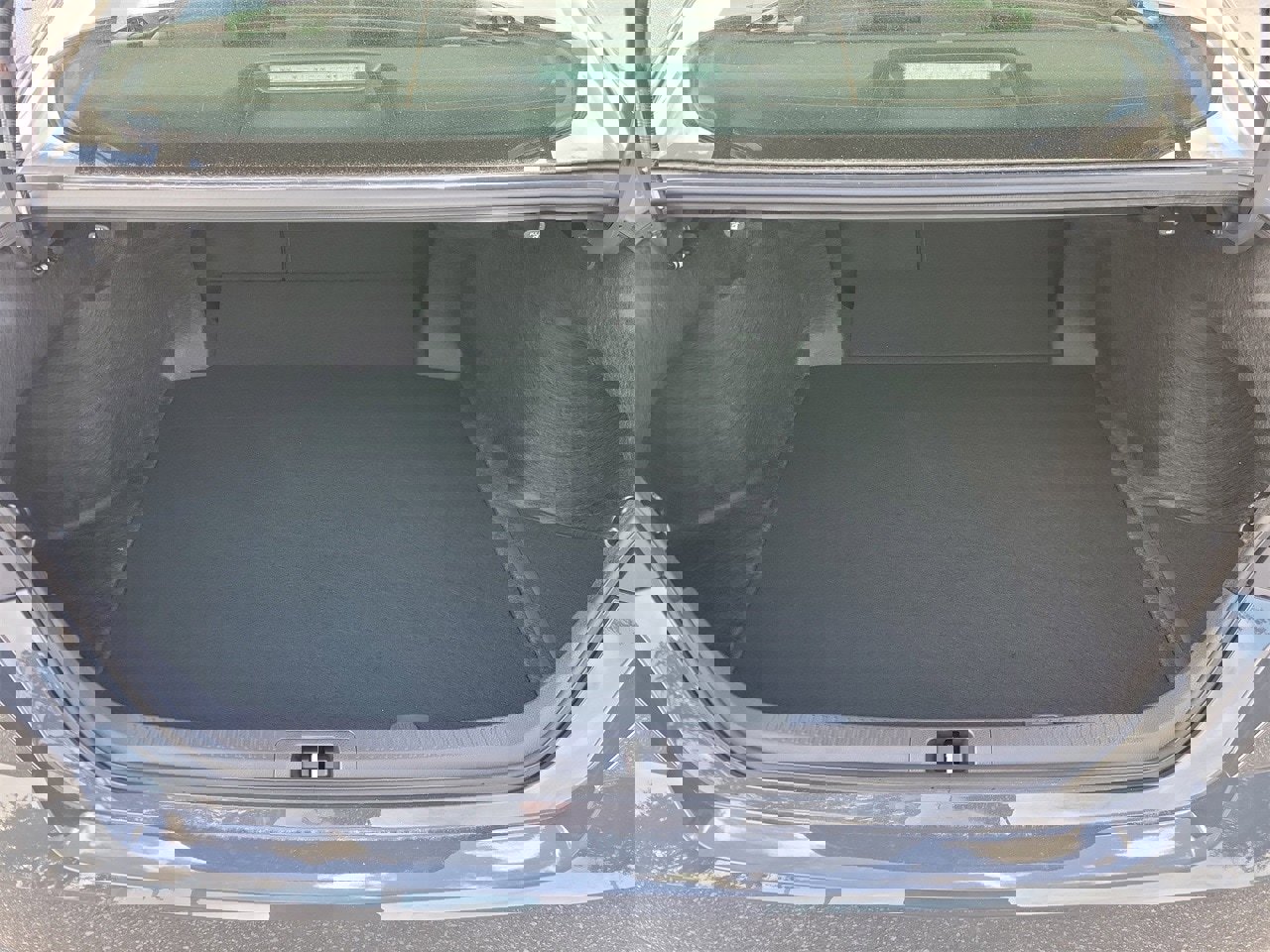 Used 2026 Toyota Camry SE image 9