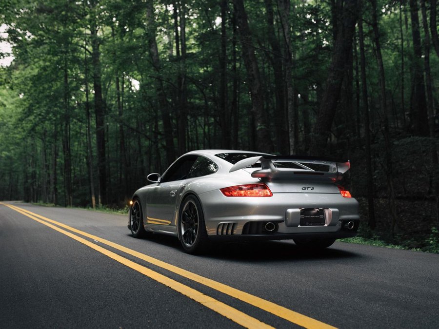 Used 2008 Porsche 911 GT2 RWD image 5