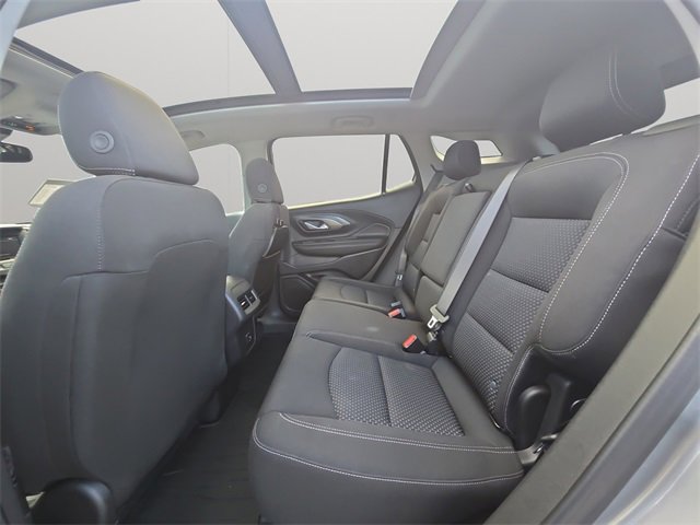 Used 2024 GMC Terrain SLE w/ Driver Convenience Package image 12