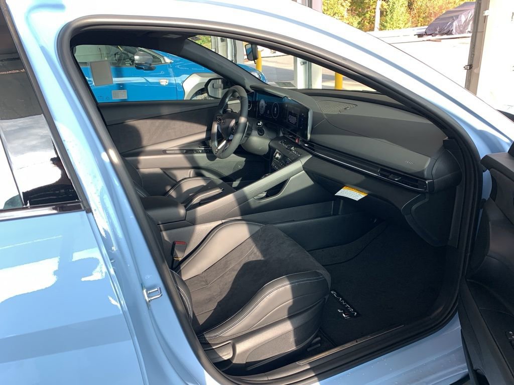 New 2025 Hyundai Elantra N image 15