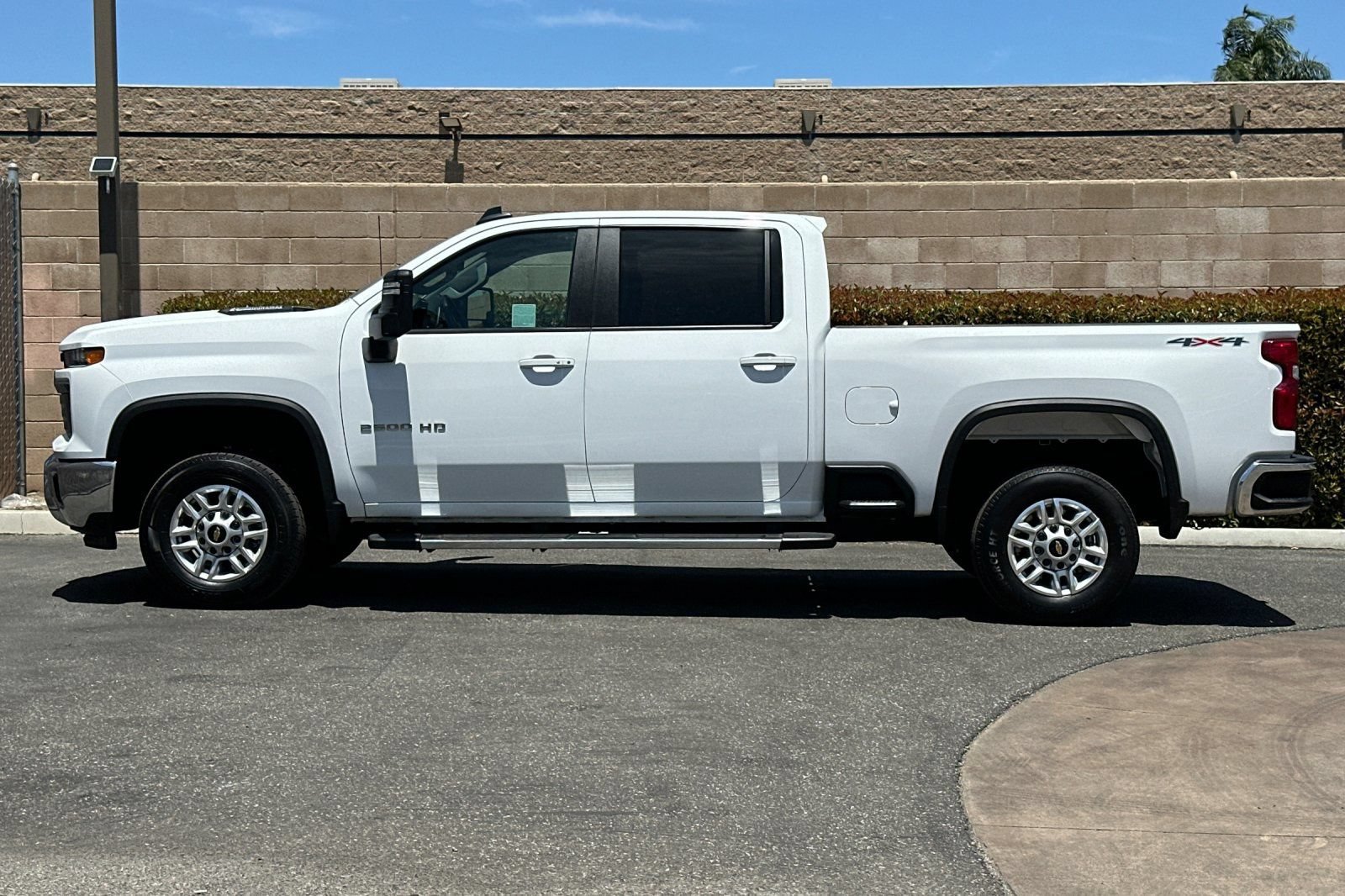 Certified 2025 Chevrolet Silverado 2500 LT w/ Convenience Package AWD/4WD image 7