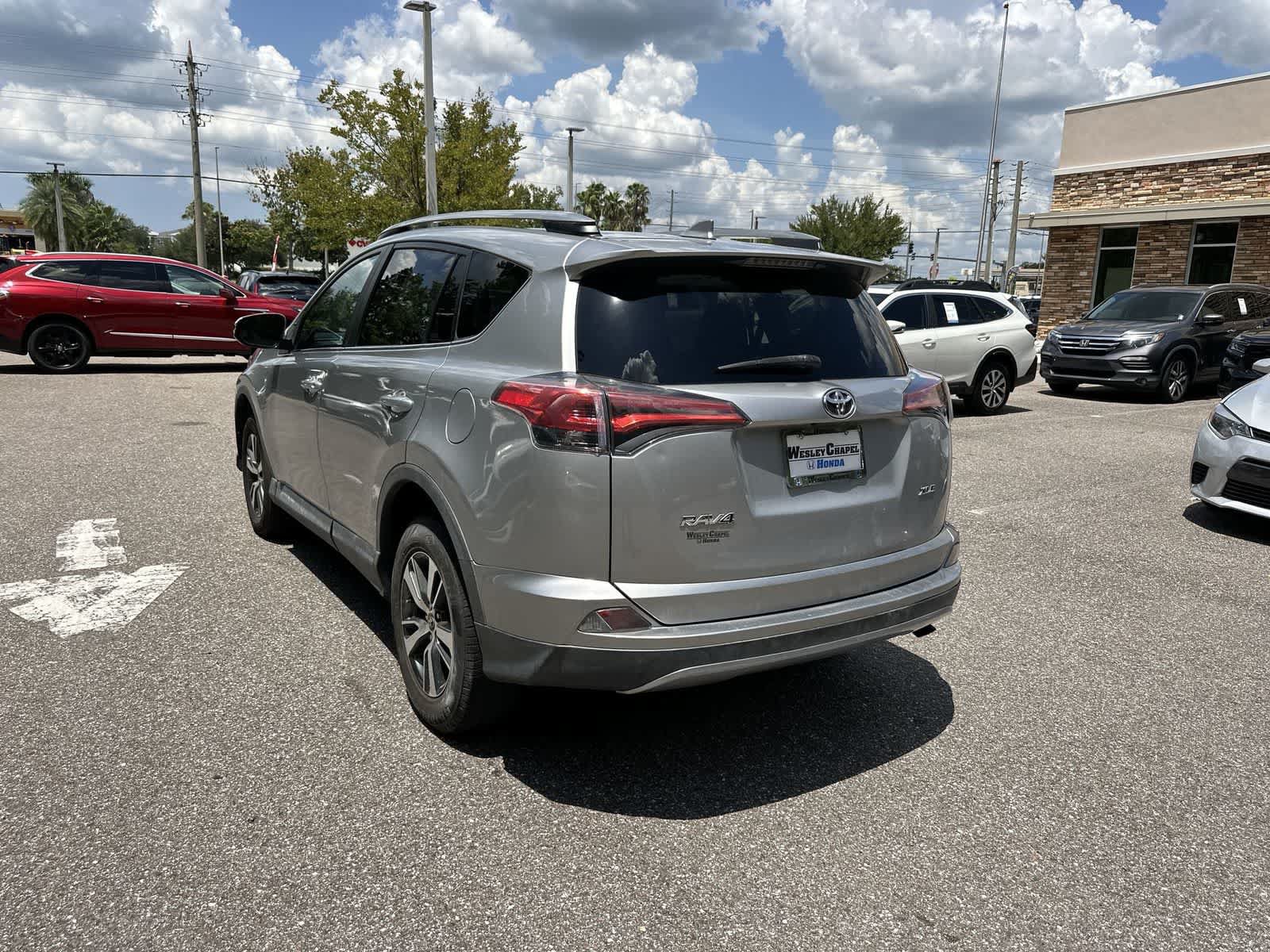 Used 2018 Toyota RAV4 XLE w/ Plus Extra Value Package FWD image 4