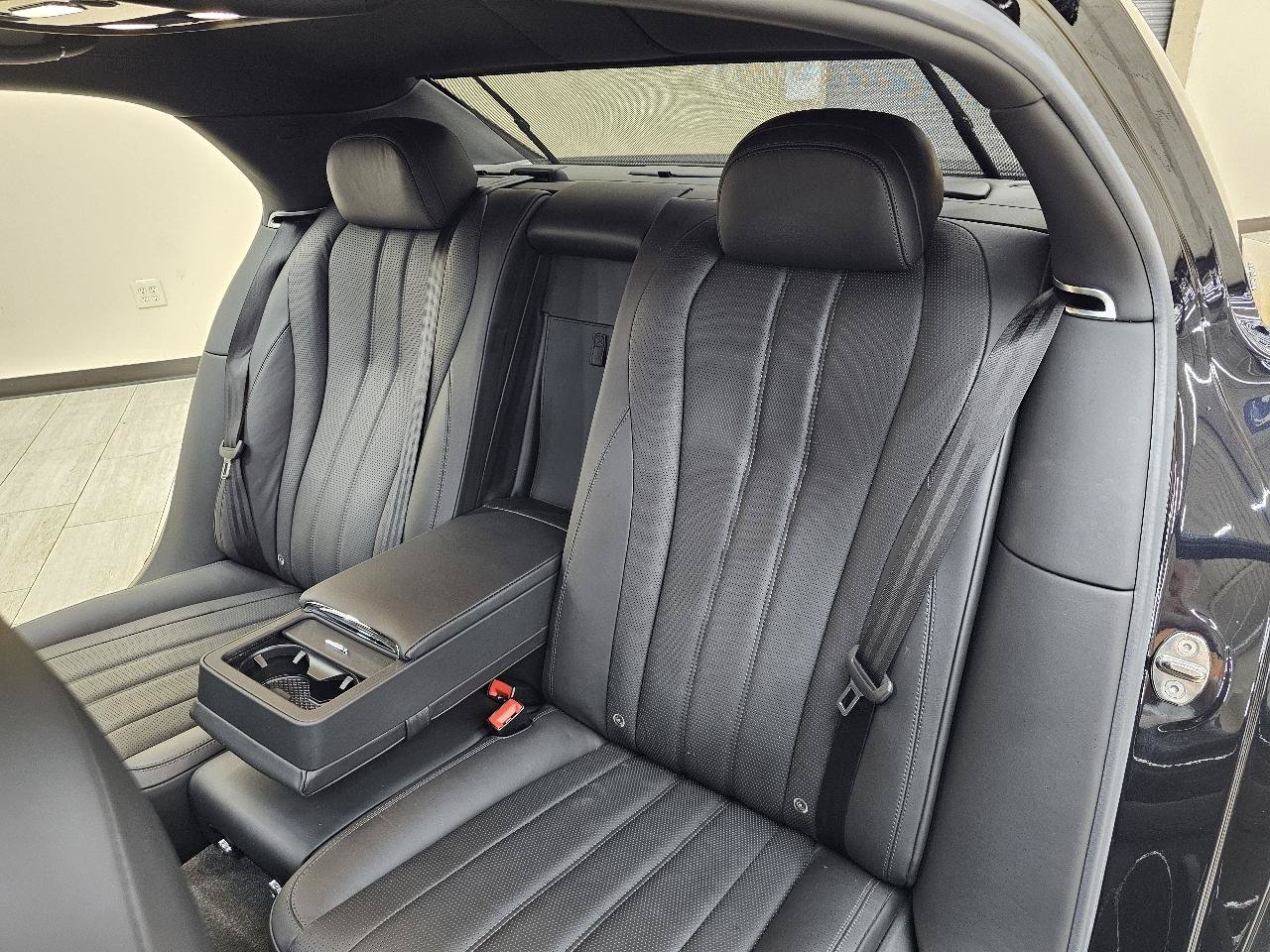 Used 2014 Bentley Flying Spur W12 AWD/4WD image 27