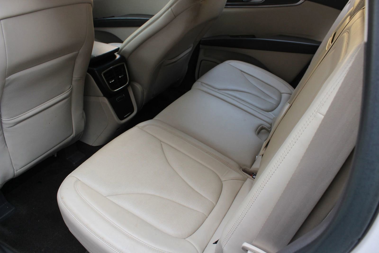 Used 2016 Lincoln MKX Reserve w/ Driver Assistance Package AWD/4WD image 20