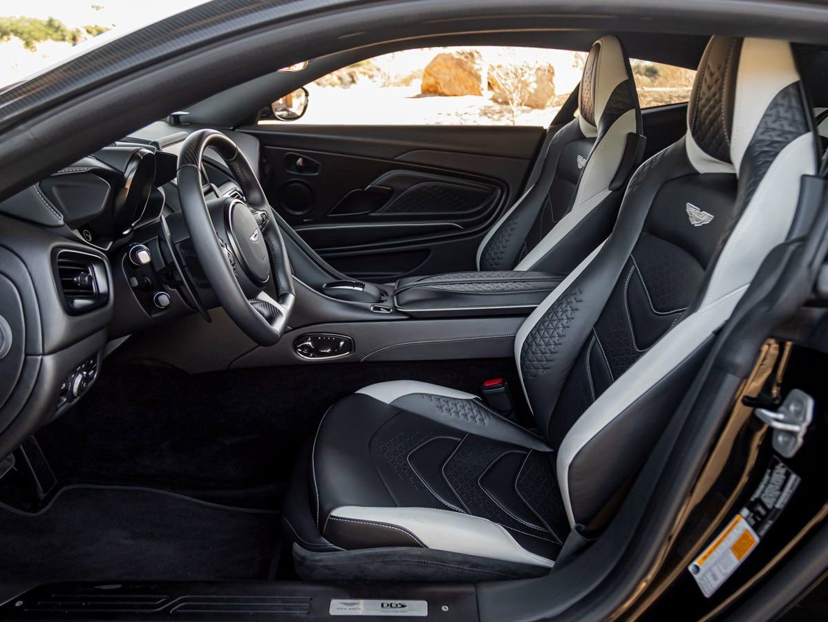 Used 2022 Aston Martin DBS Superleggera image 14