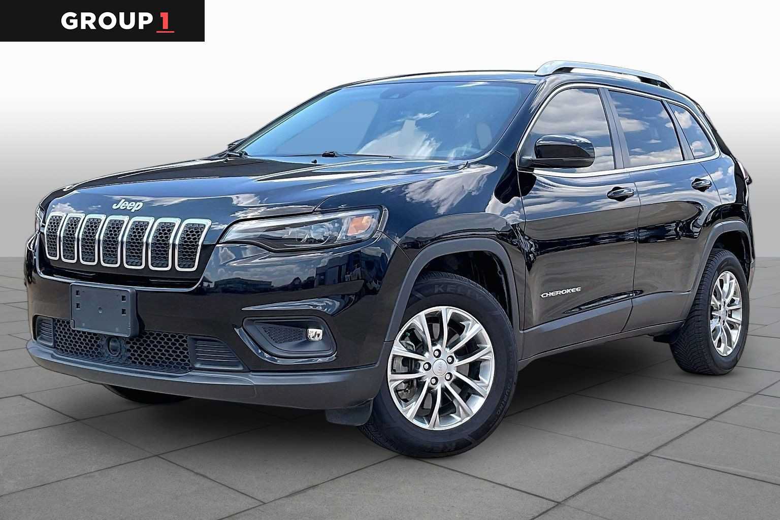 Used 2021 Jeep Cherokee Latitude Lux w/ Comfort/Convenience Group AWD/4WD image 1