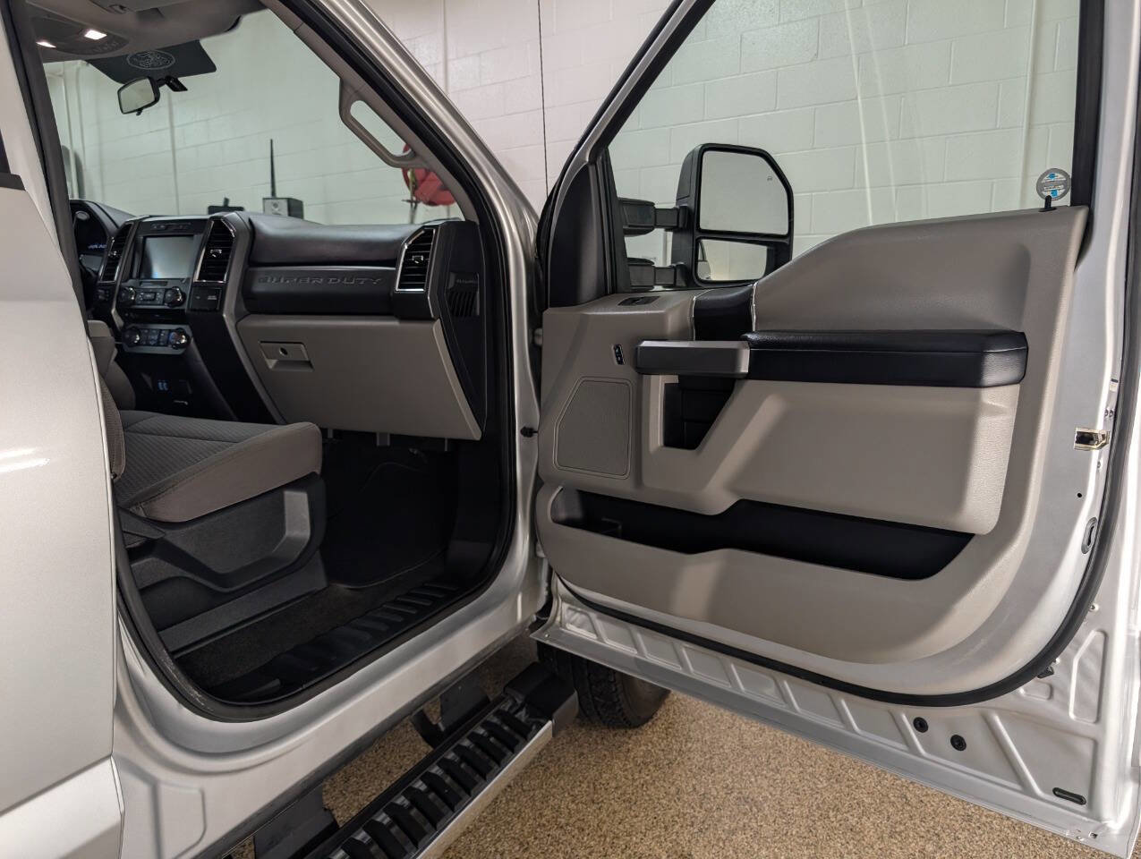 Used 2018 Ford F250 XLT w/ XLT Value Package image 17
