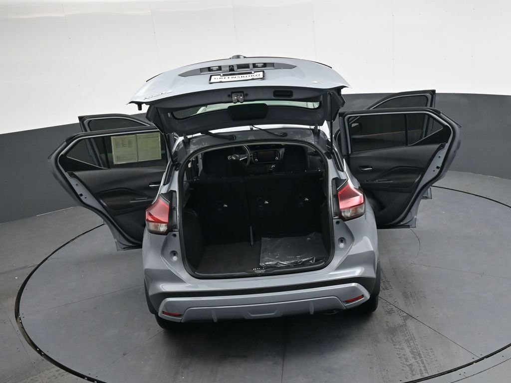 Used 2024 Nissan Kicks SV image 42
