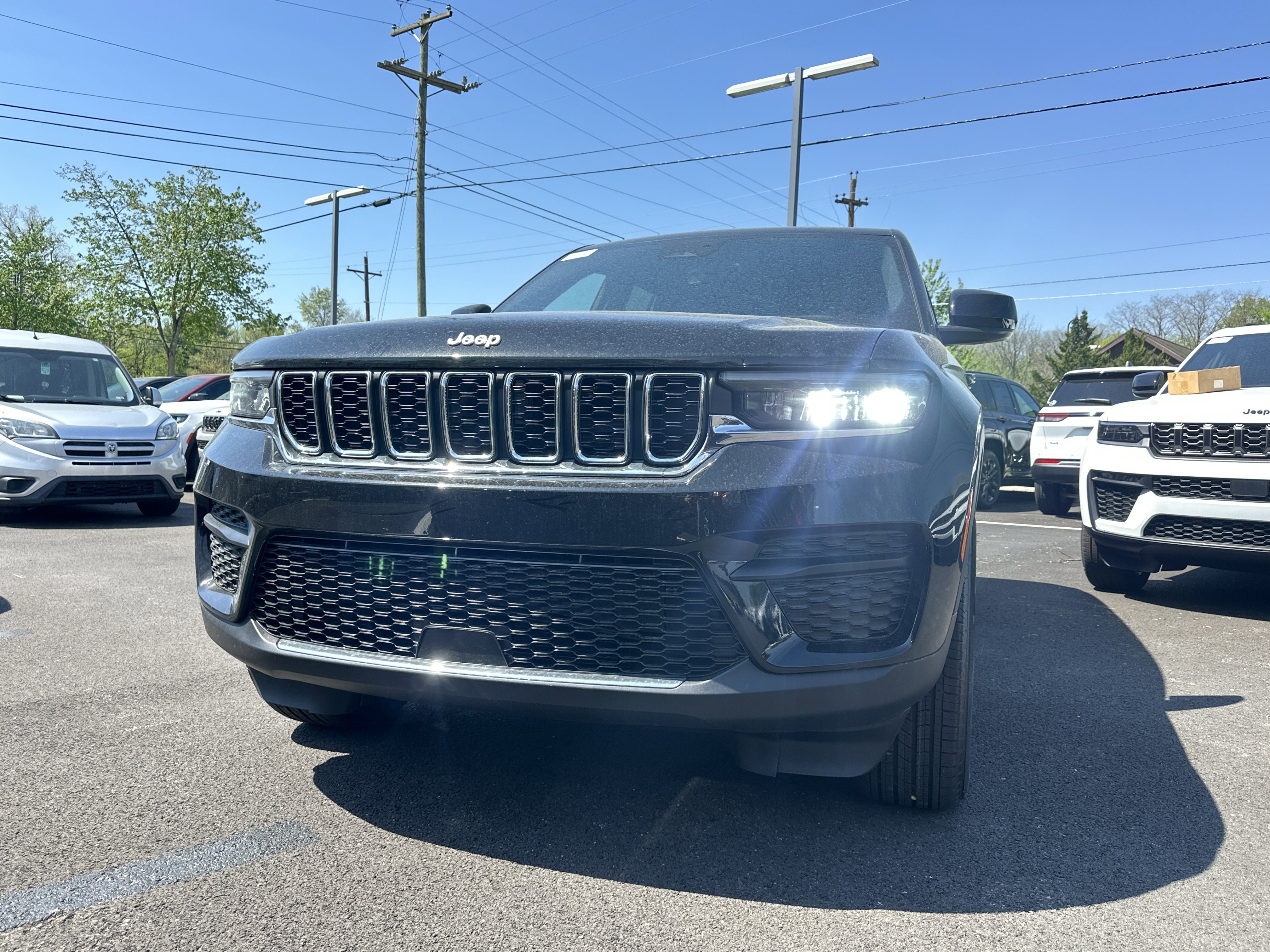 New 2026 Jeep Grand Cherokee Laredo AWD/4WD image 20