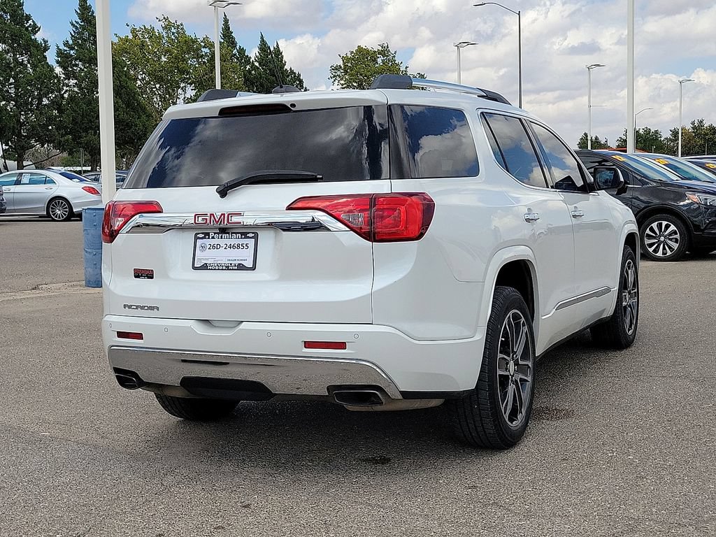 Used 2018 GMC Acadia Denali w/ Technology Package FWD image 12