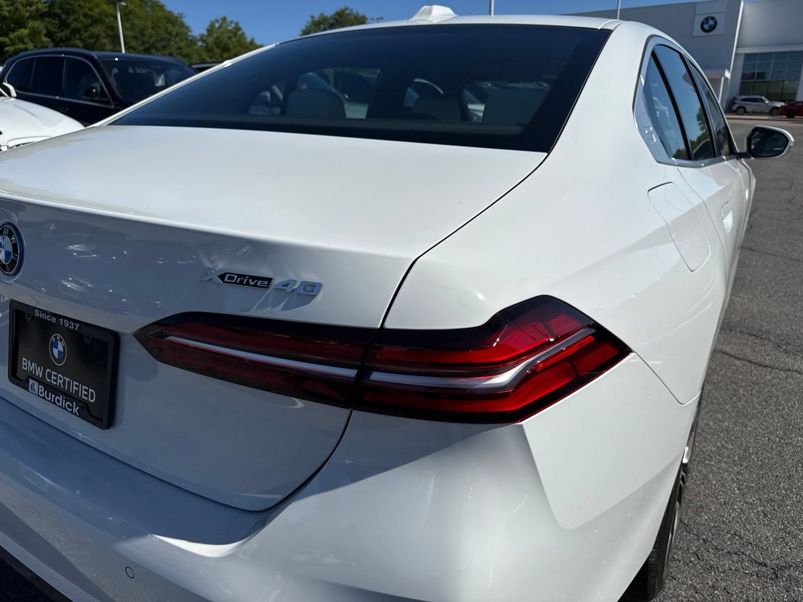 Certified 2025 BMW i5 xDrive40 w/ Premium Package AWD/4WD image 10
