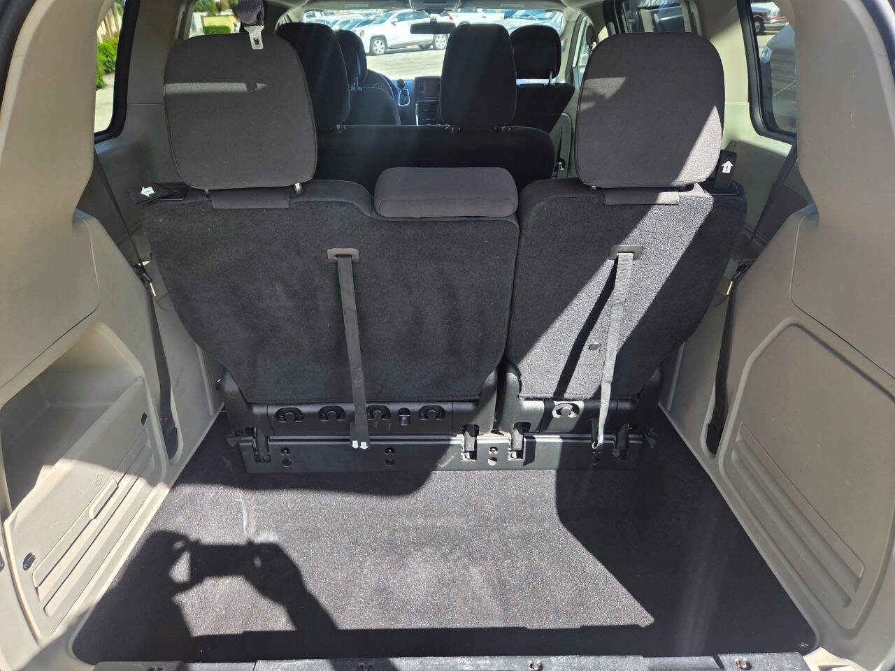 Used 2017 Dodge Grand Caravan SE w/ Power Window Group image 16