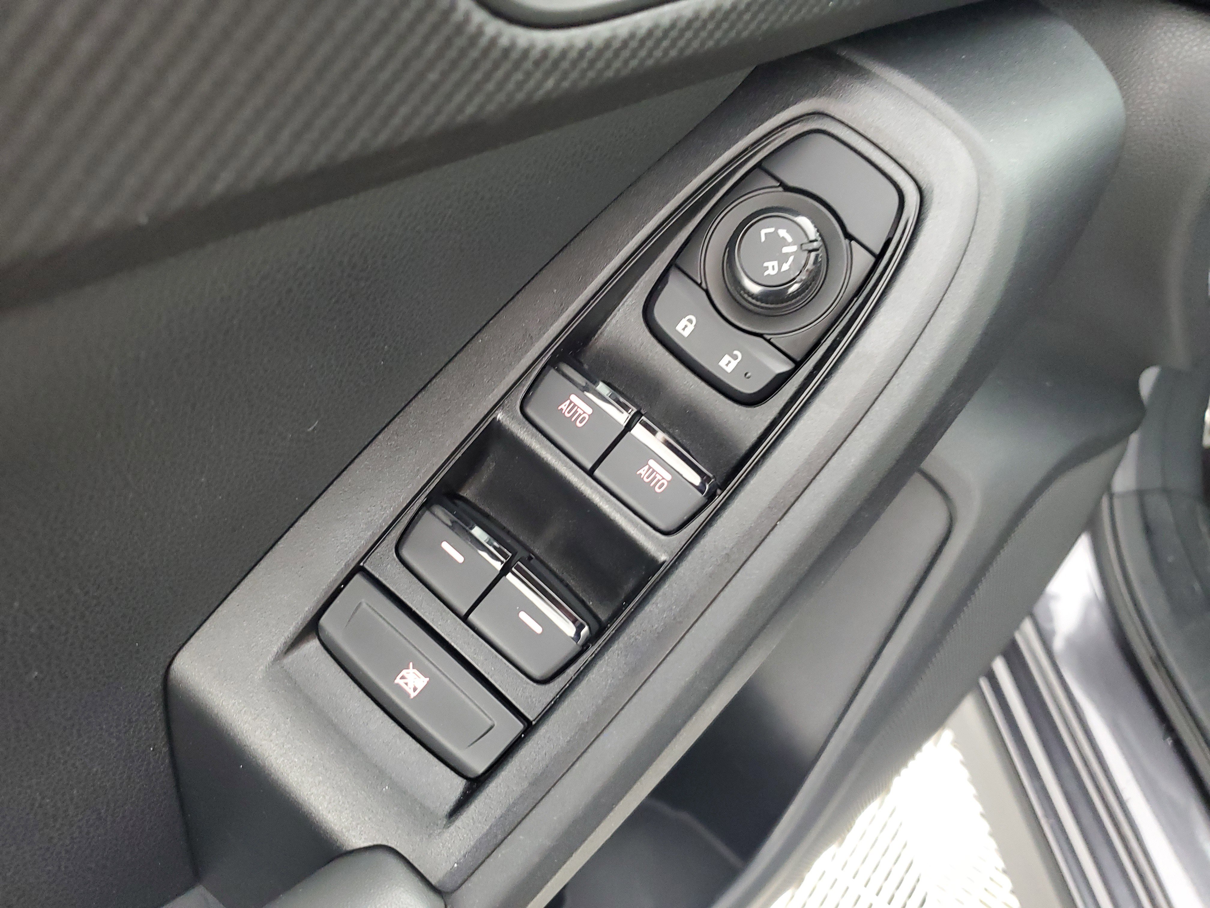 Used 2025 Subaru Crosstrek 2.5i Sport w/ Crosstrek Mirror Package image 29