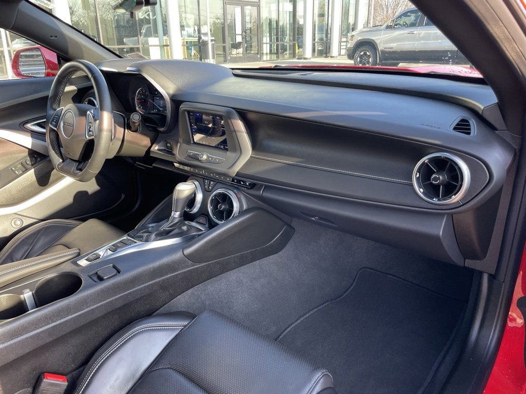 Used 2024 Chevrolet Camaro LT image 27